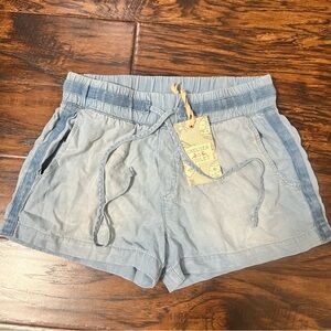 Chelsea & Violet Bay Wash Soft Chambray Lightweight Shorts Size XS